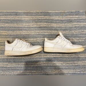 Nike Air Force 1 Low Women's Size 7.5 or 6 Y Youth Shoes White.